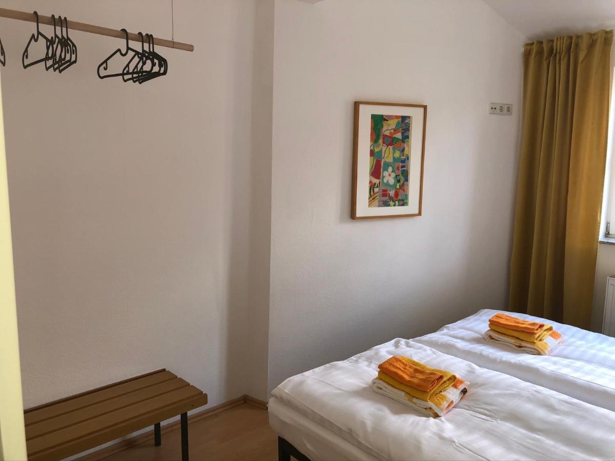Zentraler Geht Es Kaum - In Koeniglicher Nachbarschaft! Ludwigsburg Buitenkant foto