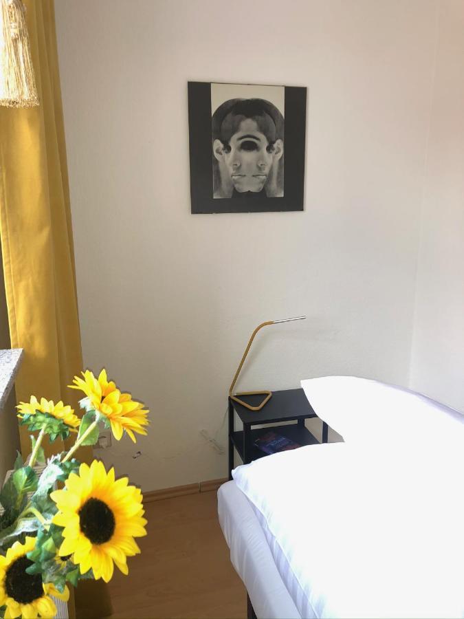 Zentraler Geht Es Kaum - In Koeniglicher Nachbarschaft! Ludwigsburg Buitenkant foto
